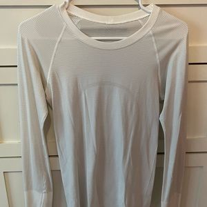 white lululemon long sleeve swiftly tech